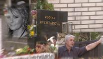 POHŘEB IVETY BARTOŠOVÉ: Rychtář rozhodl, že IVETU uloží do hrobu ke svému dědovi!