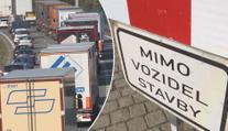 Rozkopaná Praha vyvolala bouři. Politici se navzájem obviňují z neschopnosti