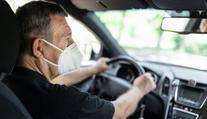 Roušky se vrací. Německo je zařazuje do povinné výbavy každého auta