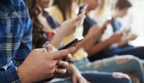 Britský průzkum: Teenageři nečtou tradiční zprávy. Hledají je na instagramu