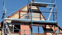 Máte starší dům? Ministerstvo dá na renovace 55 miliard korun