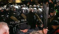 Protesty v Polsku. Prezident se rychle vrátil, zní slova o státním převratu