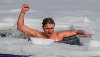 Český freediver to zvládl! V ledové vodě překonal světový rekord