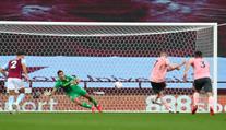 Aston Villa využila přesilovky i chycené penalty. Citizens porazili Wolves