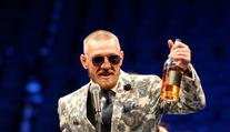 McGregor prodal svou whiskey! Inkasoval přes tři miliardy korun