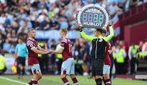Ostudná statistika Premier League: Ve většině zápasů se půl hodiny nehraje