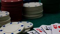 Velký skandál při pokeru. Vítězka si měla k výhře pomáhat vibračním zařízením