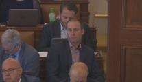Změna barev nakonec nebude, poslanec Mališ zůstává v ANO