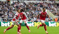 Arsenal využil ztráty Liverpoolu. Šlágr kola rozhodl v nastavení stoper Gabriel