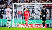 Greifův famózní debut v Lyonu. Zachránil tři body, chválí jej trenéři i spoluhráči