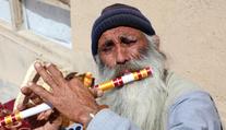 Afghánec tvrdí, že je mu 140 let. Tálibán to prověřuje