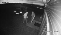 Gang se beranidlem proboural do obchodu. Odnesl počítače za 250 tisíc