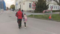 V Dobříši spouští projekt Pěšky do školy. Má zvýšit bezpečnost dětí a chodců