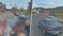 Čeští řidiči se zase "vyznamenali". Podobný bizár na silnicích jen tak neuvidíte