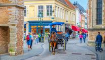 Turisté okrádají evropské destinace. Odvážejí si i nečekané suvenýry