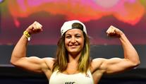 Tvrdé pěsti, ale i bujná poprsí! Tady jsou ty největší kočky z UFC