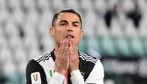 Italský pohár: Ronaldo nedal penaltu, Rebič byl vyloučen za kung-fu kop