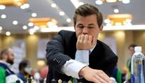Nepodvádím, brání se obviněný šachista. Na Carlsenovi chce vysoudit miliardy