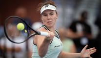 Praha uvidí české finále. Nosková přešla přes Číňanku, Bouzková přes český objev