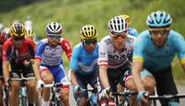 Kreuziger se dere pořadím, náskok Alaphilippa se v kopcích zmenšil