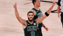 Vítr v šatně Bostonu prospěl! Série s Miami je snížena, Celtics táhl Tatum