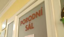 Vláda chce navýšení rodičovského příspěvku i školkovné. Nepomůže to, tvrdí experti