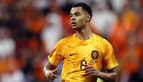 Gakpo míří do Premier League. Místo United si ale vybral rivala