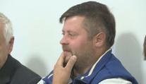 Slepce měl řidič vézt na kapotě skoro kilometr, hrozila mu smrt