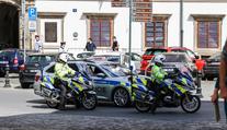 Mimořádná bezpečnostní akce: Pražská policie vypátrala 14 podezřelých lidí