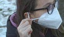 Respirátor se musí správně nasadit! Jinak ztrácí účinnost, varují experti