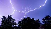 Meteorologové se zase spletli, místo pohromy přišly běžné letní bouřky