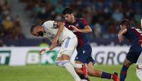 Real v gólové přestřelce neuspěl, Atlético vyhrálo díky chybě brankáře