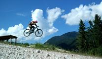 S kolem do Slovinska: Kranjska Gora nabízí sjezdy i krásné jezero