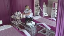 Kosmetické salony krachují. Lidem na zkrášlování nezbývají peníze