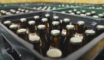 Pivovary hlásí kvůli válce nedostatek skla. Problémy jsou i v Česku