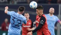 Leverkusen tlačí na Bayern. Schick hrál, střílel ale jeho rival Boniface