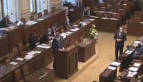 Poslanci řešili očkování a vakcíny, o komisi pro Bečvu nehlasovali