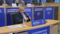 Jozef Síkela v horkém křesle. Europoslance zaujal jazykovou výbavou