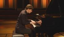 Trojice českých dětí uchvátila Belgii. V Bruselu zahrály na piano