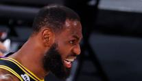 LeBron je znechucen, týmy z Los Angeles hrozí bojkotem sezony