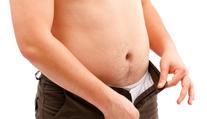 Muž lákal dívku do auta! "Pomůžeš mi?" ptal se a rozepínal poklopec