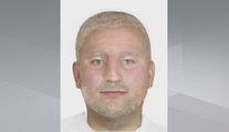 Muž měl v Praze ukazovat dětem penis. Pomozte ho najít, žádá policie