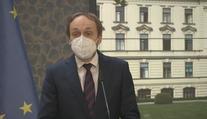 Ruskou ambasádu musí opustit další pracovníci, oznámila vláda