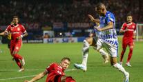 Brutalita na fotbale: Hráč nakopl během zápasu fanouška do hlavy