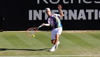 Tenistům na turnaji v Eastbourne vykradli pokoje. Brali hodinky i hotovost
