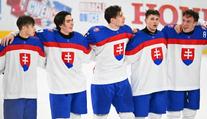 Favorité na kolenou. Češi nejprve umlčeli USA, mladí Slováci poté smetli Kanadu