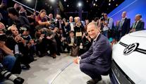 VW zahajuje dobu elektrickou. Novým logem a 'broukem' do zásuvky