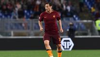 Bývalý fotbalista Totti stále umí! Jeho nádherná střela baví internet