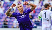 Bosenský fotbalista ukázal tetování a má problém. Vyšetřuje ho UEFA