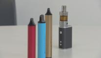 Ministerstvo chce zakázat elektronické cigarety. Lidé proti tomu sepsali petici